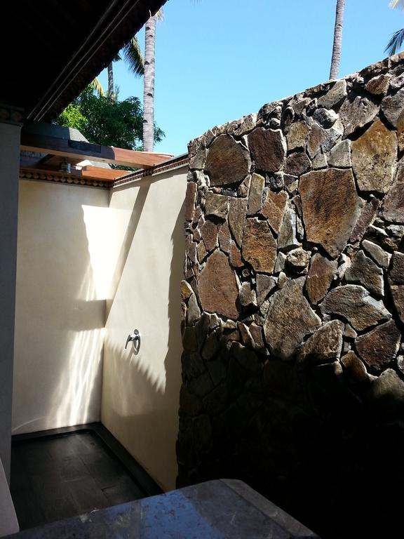 ギリ・アイル タマン セナンヴィラ 部屋 写真